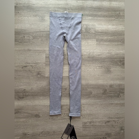 Bo+Tee Gray Ribbed Leggings Sz Xs boxer leggings - Picture 1 of 3